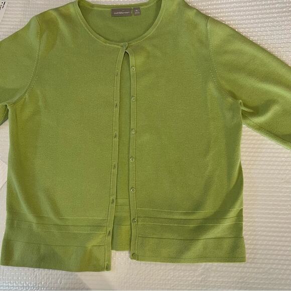 Croft and Barrow green open front button down cardigan. Women’s - Picture 6 of 8